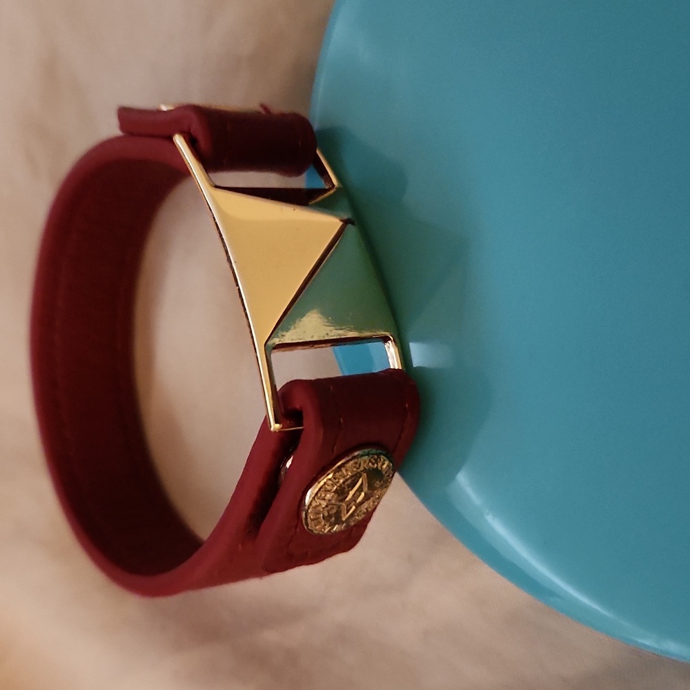 BCBG bracelet